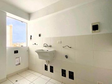 Dptos., 102 m2, estreno, vista panorámica, 2 dorms, 2 baños, 1 estac.