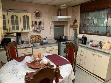 SE VENDE CASA EN MACUL
