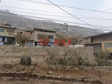 Se Vende Casa Comercial En Villa María Del Triunfo - Rafael Chacon