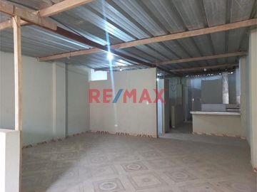 Se Vende Casa Comercial En Villa María Del Triunfo - Rafael Chacon
