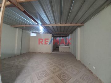 Se Vende Casa Comercial En Villa María Del Triunfo - Rafael Chacon