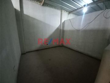 Se Vende Casa Comercial En Villa María Del Triunfo - Rafael Chacon