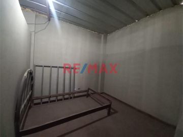 Se Vende Casa Comercial En Villa María Del Triunfo - Rafael Chacon