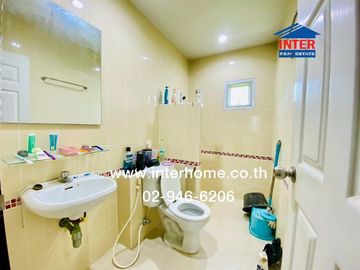 2-storey twin house, 37.7 sq.w., Phumisiri Village, Rangsit, Khlong 7, near Sarasas Witaed Rangsit School, Khlong 7, Rangsit-Nakhon Nayok Road, Khlong