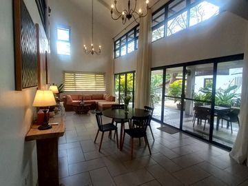 3 Bed, 3 Bath House & Lot