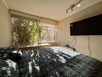 Departamento en Venta, San Miguel. 2 Estacionamientos. Patio Exclusivo