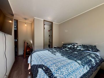 Departamento en Venta, San Miguel. 2 Estacionamientos. Patio Exclusivo