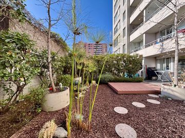 Departamento en Venta, San Miguel. 2 Estacionamientos. Patio Exclusivo