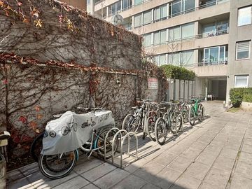 Departamento en Venta, San Miguel. 2 Estacionamientos. Patio Exclusivo