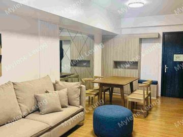 For Sale: BGC Park Triangle Fully Furnished 1 bedroom (along 32nd St)