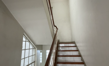 Townhouse near St Luke's QC