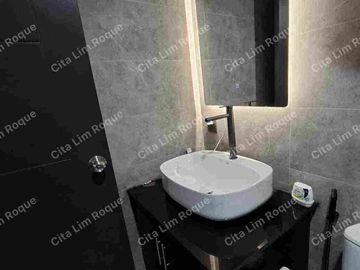 The Trion Tower 1, BGC For Rent: 1 Bedroom Unit with Utility room