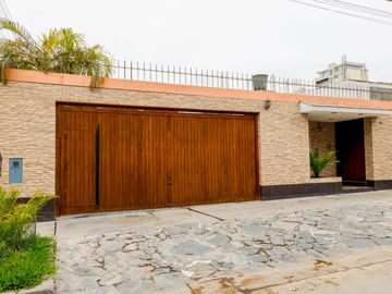 Venta - Casa en Valle Hermoso, Surco.