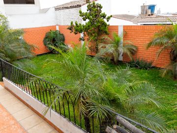 Venta - Casa en Valle Hermoso, Surco.