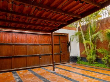 Venta - Casa en Valle Hermoso, Surco.