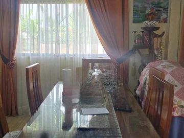 House and Lot for sale in Tagaytay City with overlooking view of Taal Lake
