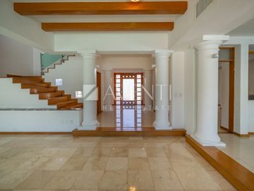 Casa en venta, Isla Dorada, Zona Hotelera