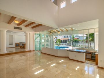 Casa en venta, Isla Dorada, Zona Hotelera