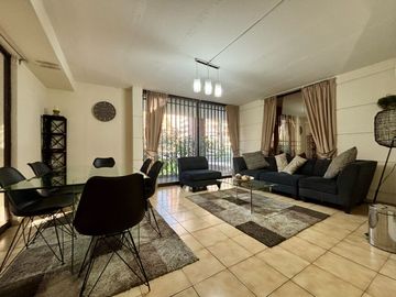 Se Vende Amplio Departamento 3 Dormitorios + 2 Estacionamientos. Providencia