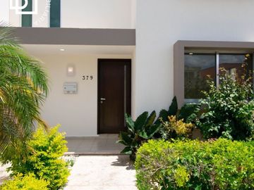Venta de casa de 2 pisos con 4 recamaras en zona norte de Mérida dentro de la Ciudad