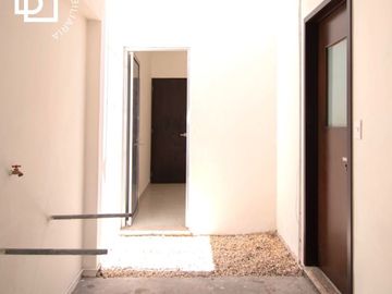 Venta de casa de 2 pisos con 4 recamaras en zona norte de Mérida dentro de la Ciudad