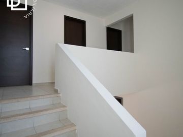 Venta de casa de 2 pisos con 4 recamaras en zona norte de Mérida dentro de la Ciudad