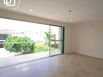Venta de casa de 2 pisos con 4 recamaras en zona norte de Mérida dentro de la Ciudad