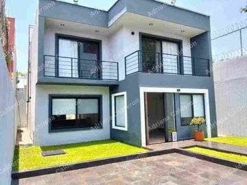 RENTA CASA MODERNA EN PEDREGAL DE LAS FUENTES