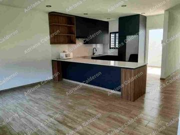 RENTA CASA MODERNA EN PEDREGAL DE LAS FUENTES
