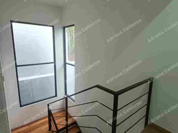 RENTA CASA MODERNA EN PEDREGAL DE LAS FUENTES