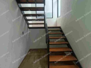 RENTA CASA MODERNA EN PEDREGAL DE LAS FUENTES