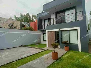 RENTA CASA MODERNA EN PEDREGAL DE LAS FUENTES