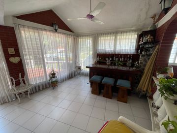 CASA DE UN SOLO NIVEL EN FRACCIONAMIENTO EL PARAJE, JIUTEPEC MORELOS.