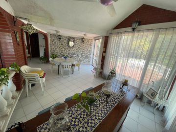 CASA DE UN SOLO NIVEL EN FRACCIONAMIENTO EL PARAJE, JIUTEPEC MORELOS.