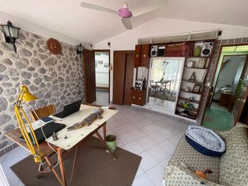 CASA DE UN SOLO NIVEL EN FRACCIONAMIENTO EL PARAJE, JIUTEPEC MORELOS.