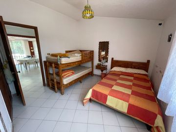 CASA DE UN SOLO NIVEL EN FRACCIONAMIENTO EL PARAJE, JIUTEPEC MORELOS.
