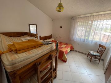 CASA DE UN SOLO NIVEL EN FRACCIONAMIENTO EL PARAJE, JIUTEPEC MORELOS.