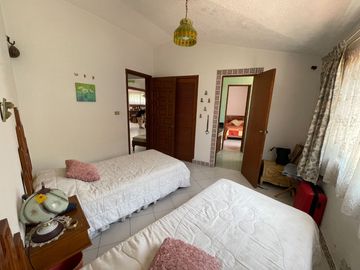 CASA DE UN SOLO NIVEL EN FRACCIONAMIENTO EL PARAJE, JIUTEPEC MORELOS.