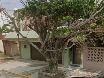 BONITA CASA EN VENTA EN CENTRO DE COATZACOALCOS, VERACRUZ