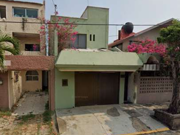 BONITA CASA EN VENTA EN CENTRO DE COATZACOALCOS, VERACRUZ