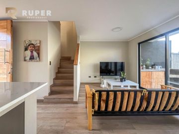 CASA EN CONDOMINIO DE 2 PISOS EN MARGA MARGA