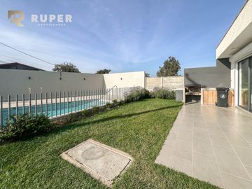 CASA EN CONDOMINIO DE 2 PISOS EN MARGA MARGA