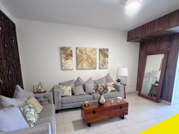 Casa en Venta o Renta Amueblada en Real de Sevilla
