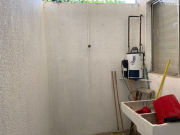 Casa en RENTA remodelada en Condominio Privado en Hércules! – Mantenimiento Incluido