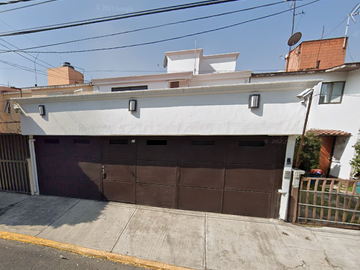 Venta de Casa Excelente oportunidad en calle Lutecia, Lomas Estrella 2da Secc, Iztapalapa, CDMX JRJ507 AD