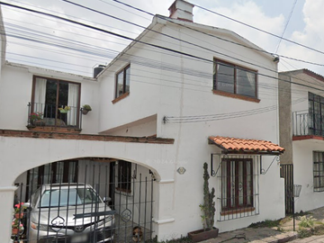 Casa en Atizapán, Rincón Colonial, ¡Adquiérela a un buen costo!