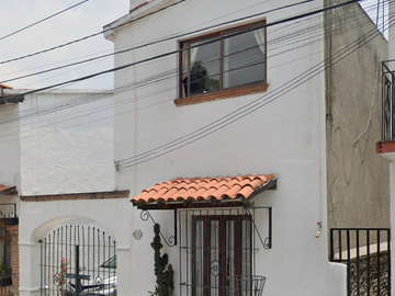 Casa en Atizapán, Rincón Colonial, ¡Adquiérela a un buen costo!