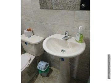 VENDO EDIFICIO DE APARTAESTUDIOS. INGENIO 3 PISO
