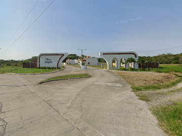 Casa 🏡 de oportunidad enCircuito Arrecifes 25 Lote 30 Mz 12, Col. Fraccionamiento el campanario, Municipio. Tuxpan de Rodriguez Cano, Ver✨💵   🏡💵