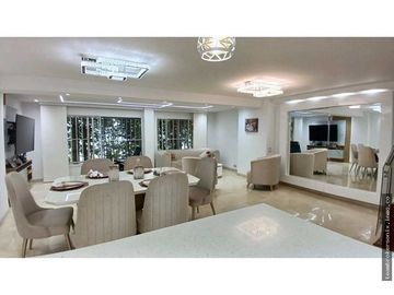 VENDO CASA EN LA HACIENDA DE 3 PISO